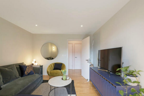 2 bedroom apartment to rent, Logan Close, London E20