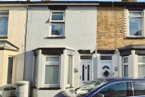 3 bedroom terraced house to rent, Jefferson Road, Sheerness ME12