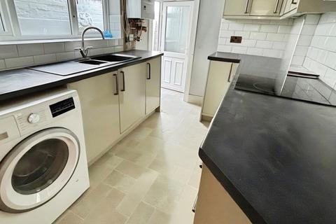 3 bedroom terraced house to rent, Jefferson Road, Sheerness ME12