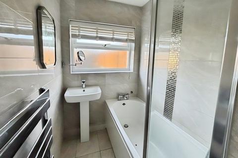 3 bedroom terraced house to rent, Jefferson Road, Sheerness ME12