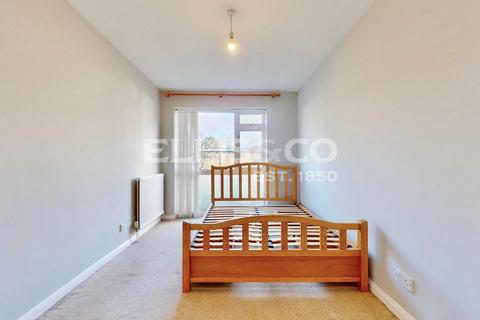 undefined, Nigel Close, Northolt, UB5