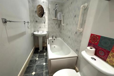 1 bedroom flat for sale, Upper Church Road, Weston-Super-Mare BS23