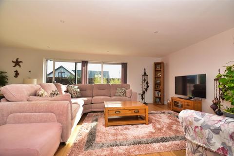 3 bedroom detached bungalow for sale, BINSTEAD VILLAGE OUTSKIRTS
