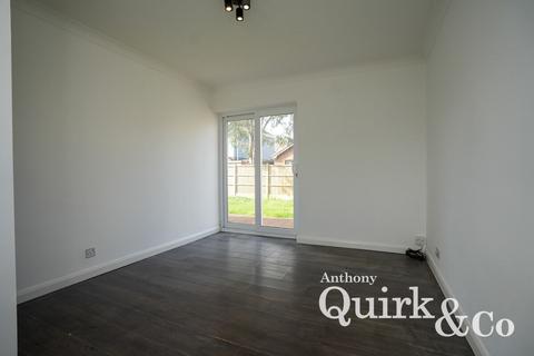undefined, Henson Avenue, Canvey Island, SS8