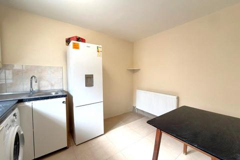 1 bedroom flat to rent, Bowrons Avenue, Wembley HA0