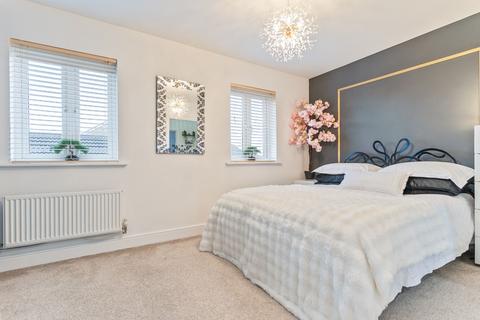 4 bedroom terraced house for sale, Bloomery Circle, Newport, NP19
