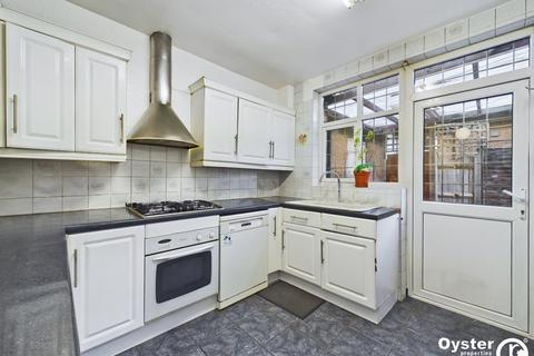 3 bedroom semi-detached house for sale, Brookdale, London, N11