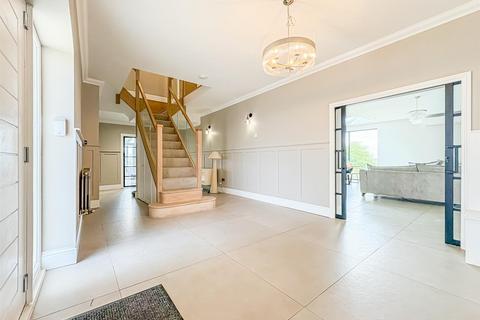 undefined, Ashingdon Road, Rochford SS4