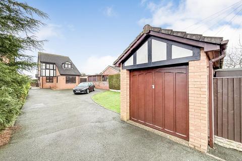 3 bedroom detached house for sale, Rosehill Avenue, Whittington