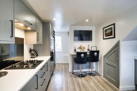 2 bedroom terraced house for sale, Knightside Gardens, Dunston