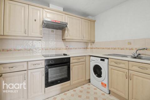 2 bedroom flat for sale, Off Preston Road
