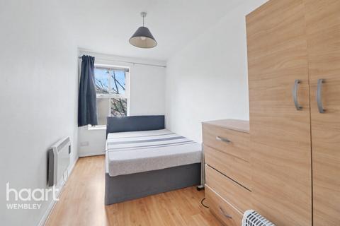 2 bedroom flat for sale, Off Preston Road
