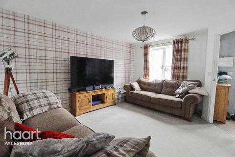 3 bedroom semi-detached house for sale, Laxton Road, Aylesbury
