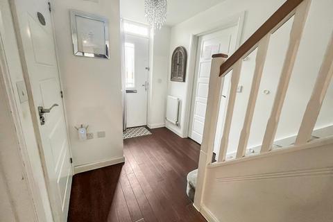 3 bedroom semi-detached house for sale, Burgundy Drive, Hemel Hempstead, HP2