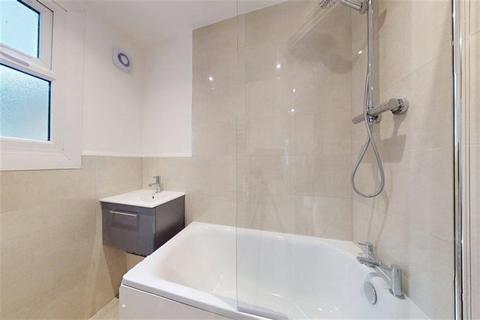 2 bedroom apartment to rent, Sheringham Avenue, London, E12