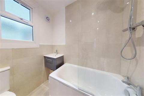 2 bedroom apartment to rent, Sheringham Avenue, London, E12