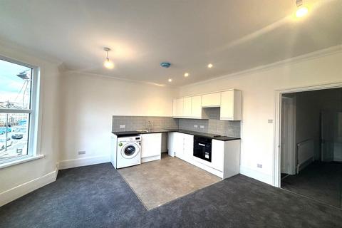 2 bedroom apartment to rent, Sheringham Avenue, London, E12