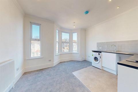 2 bedroom apartment to rent, Manor Park, London, E12