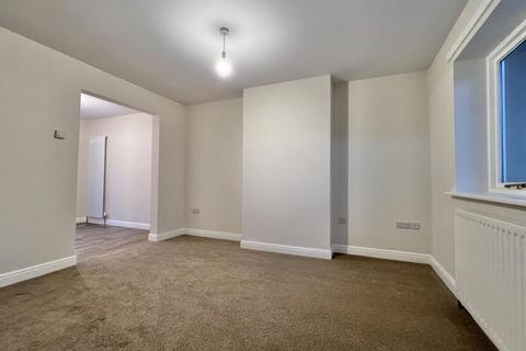 3 bedroom house to rent, Beckett Close, Nawton, York