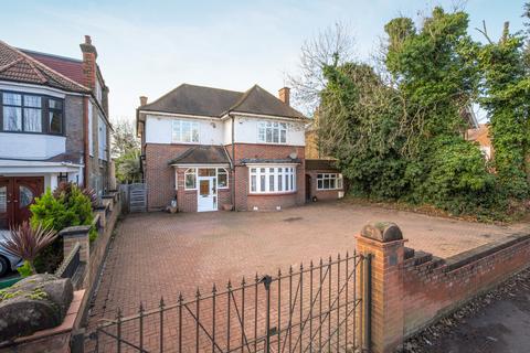 undefined, Gunnersbury Avenue, London, W5