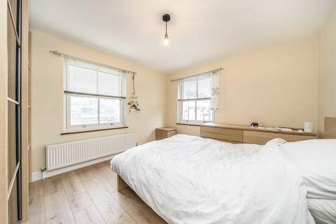 2 bedroom flat to rent, Deptford High Street, London SE8