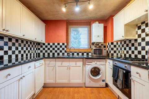 2 bedroom ground floor maisonette for sale, The Hollies, Gravesend, Kent, DA12 5EP