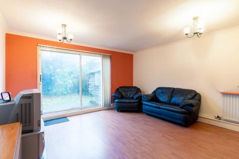 2 bedroom ground floor maisonette for sale, The Hollies, Gravesend, Kent, DA12 5EP