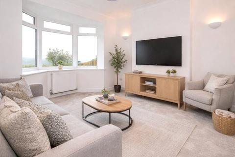 3 bedroom semi-detached house for sale, Leeds Road, Leeds LS19