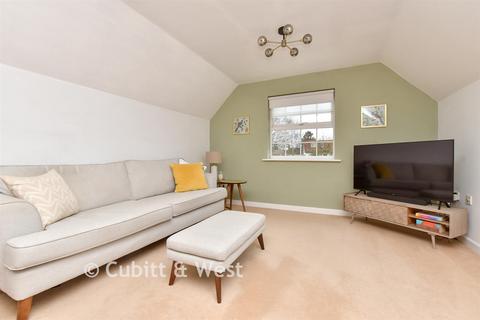 1 bedroom flat for sale, Brighton Road, Lower Kingswood, Surrey