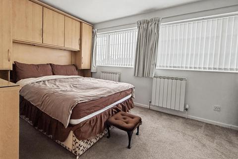 3 bedroom detached house for sale, Oak Way, Huntley