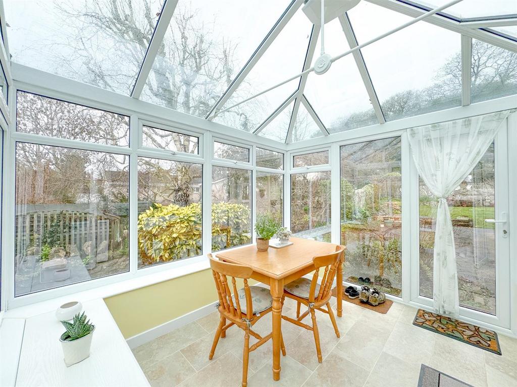 Breakfast Room / Utility