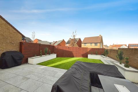 3 bedroom detached house for sale, Paddock Close, Kingsnorth, Ashford