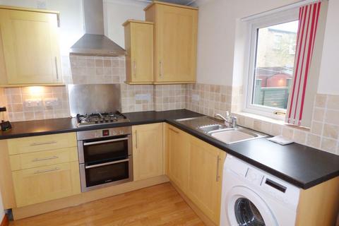 3 bedroom townhouse for sale, Thornton Gardens, Leeds LS12