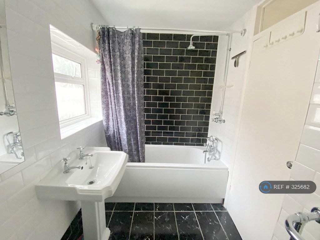 Main Bathroom