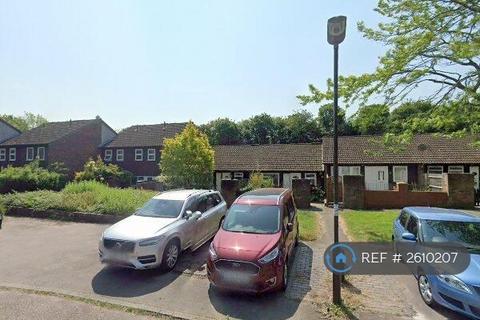 undefined, Hills Close, Great Linford, Milton Keynes, MK14