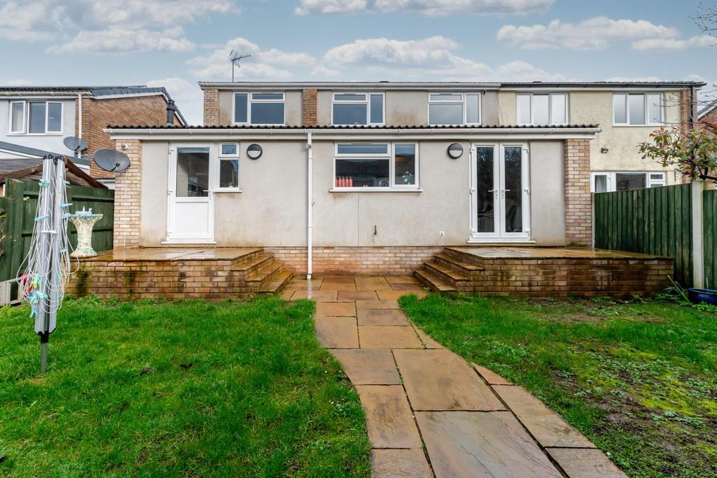 107 Mendip Road Yatton BS49 4 HN 55.jpeg
