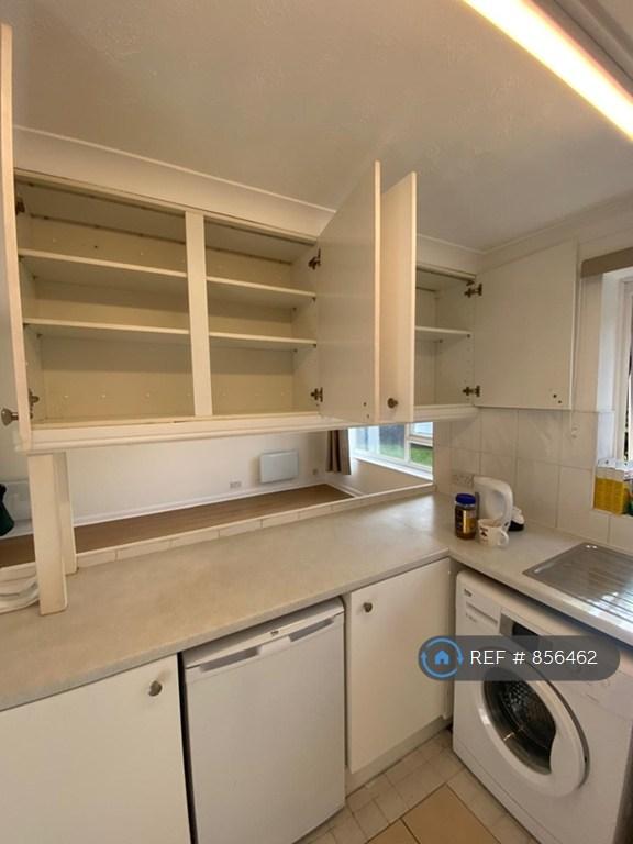 Plenty Of Kitchen Storage