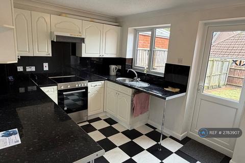 2 bedroom terraced house to rent, Victoria Road, Warminster, BA12