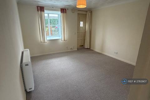 2 bedroom terraced house to rent, Victoria Road, Warminster, BA12