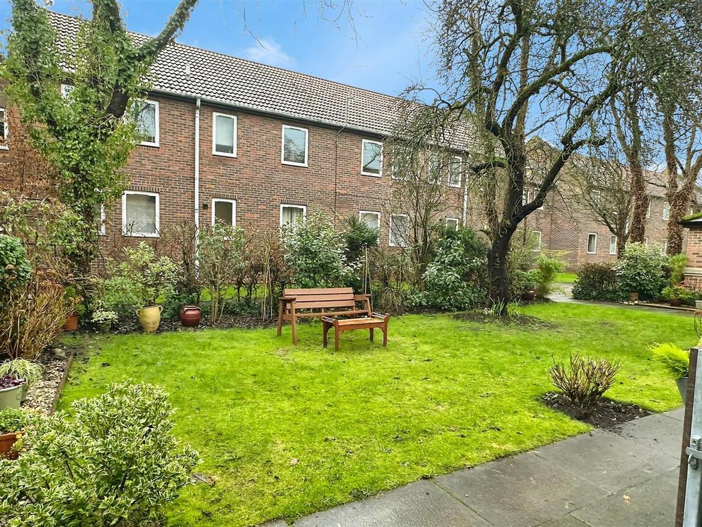 Communal gardens