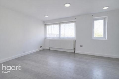 2 bedroom flat for sale, Perth Avenue, Hayes