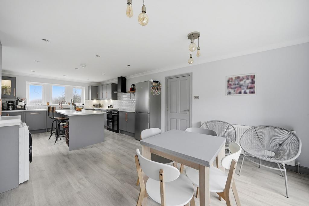 Dining kitchen