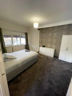 1 bedroom house of multiple occupation to rent, Outwood Lane, Chipstead, CR5