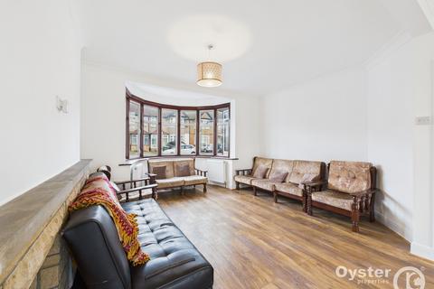 4 bedroom terraced house to rent, Shooters Avenue, Harrow, HA3