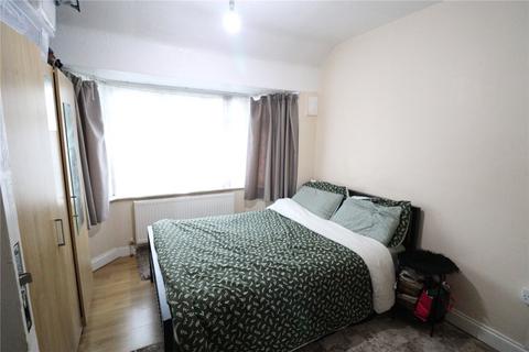 3 bedroom semi-detached house to rent, Rushgrove Avenue, London NW9
