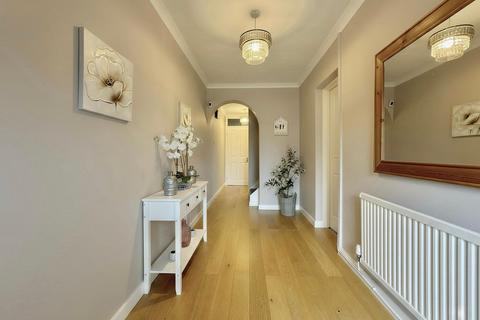4 bedroom terraced house for sale, Forest Close, Newport, NP19