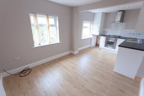 2 bedroom flat to rent, Castleford Street, L15 8JP,