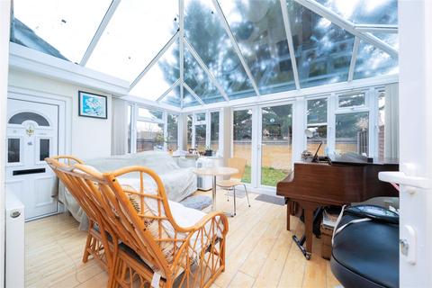 3 bedroom end of terrace house for sale, Milburn Drive, Yiewsley, West Drayton, UB7