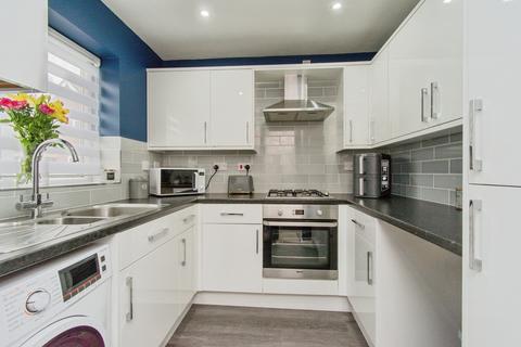 2 bedroom end of terrace house for sale, Farriers Place, Castleford, WF10