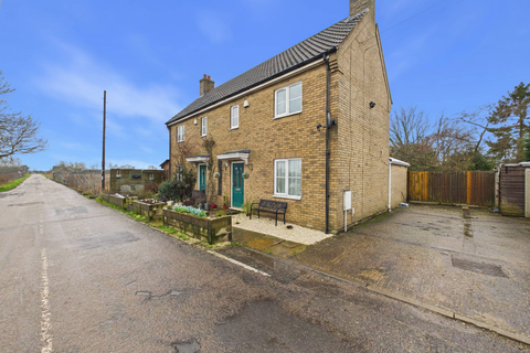 3 bedroom semi-detached house for sale, Pingle Bank, Peterborough PE7